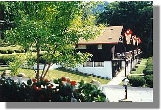 New England Inns, pets welcome, New England Resorts, Swiss Chalets Village Inn.